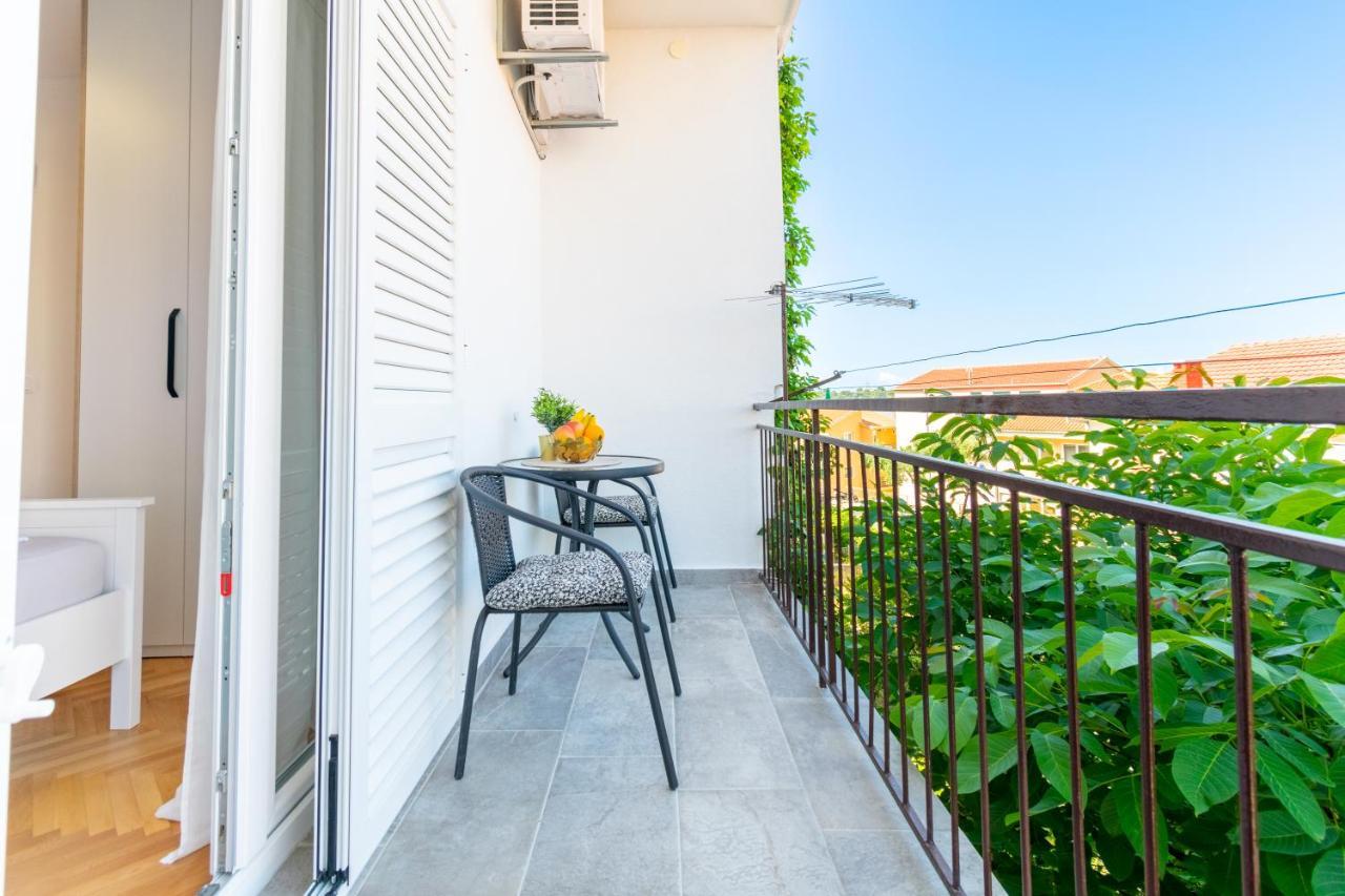 Apartmani Zora Макарска Экстерьер фото