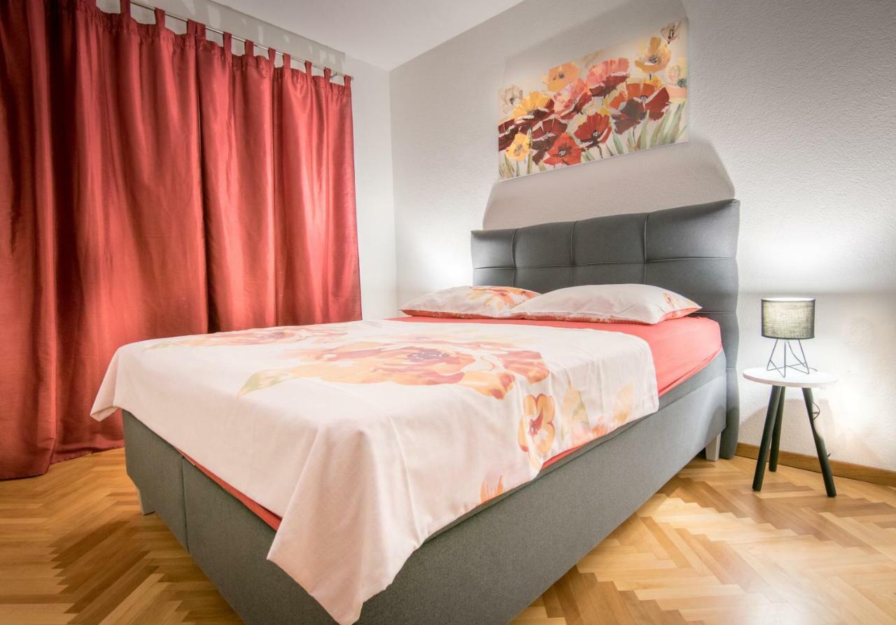 Apartmani Zora Макарска Экстерьер фото