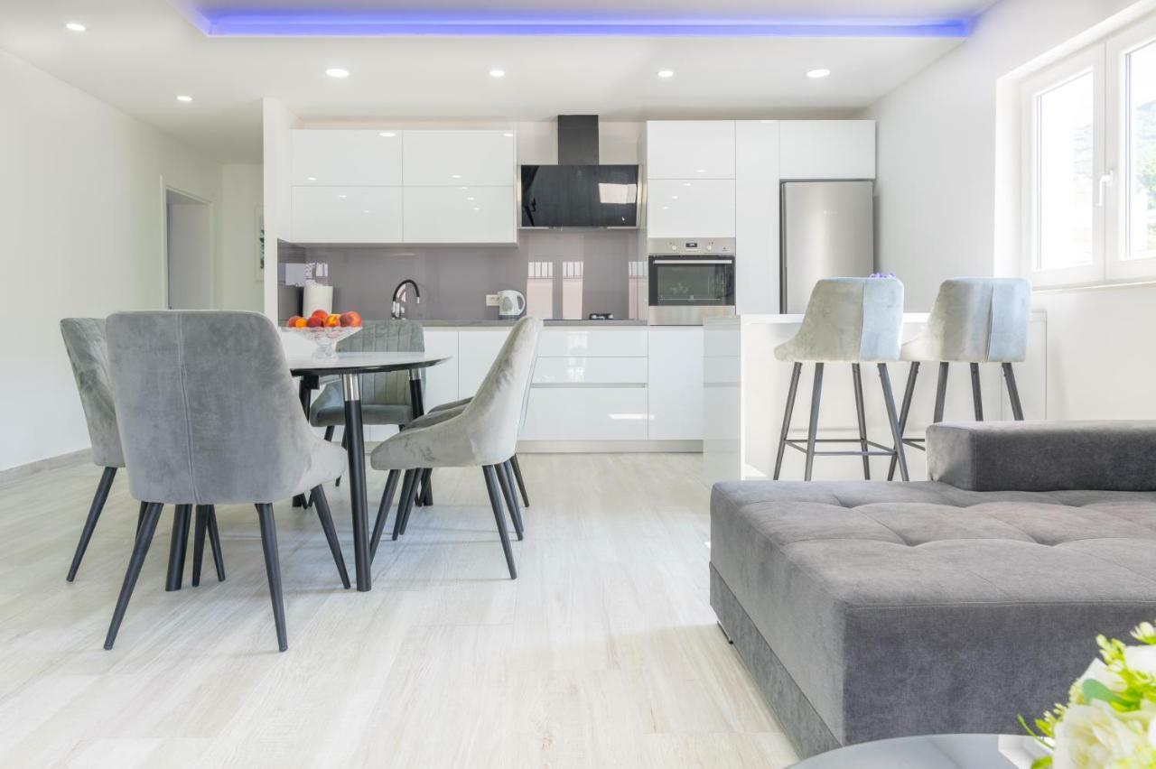 Apartmani Zora Макарска Экстерьер фото
