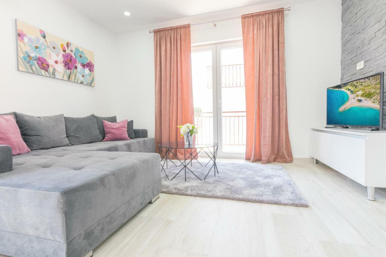 Apartmani Zora Макарска Экстерьер фото